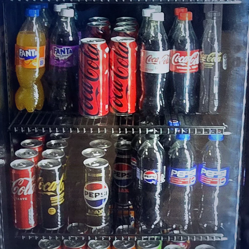 Coca-Cola, Fanta og Pepsi í kæli hjá Þristinum